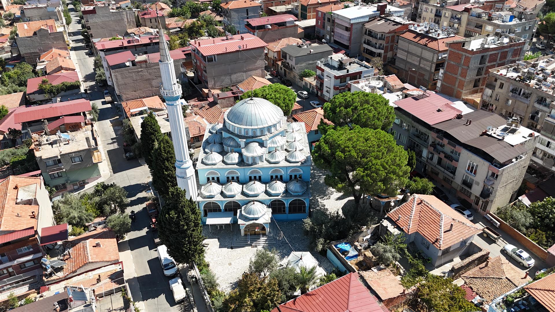 Kadı Şeyh Camii ve Türbesi